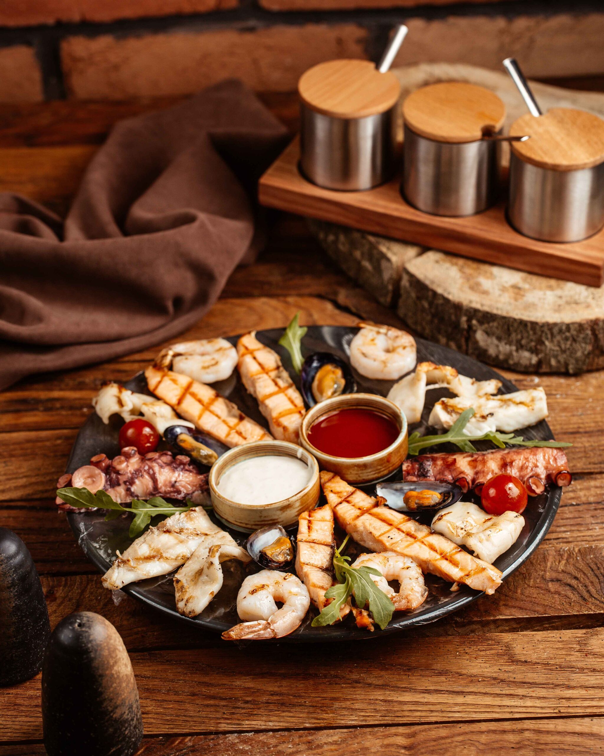 CaraBeach Retreat Vietnamese Nationdal Day, Quốc Khánh 2/9 Việt Nam, khay nướng, seafood tray